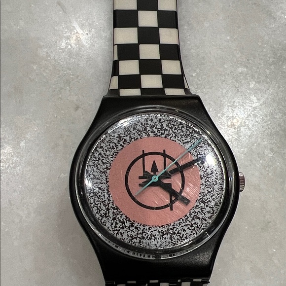 Swatch “Mackintosh” GB116 - Picture 2 of 5